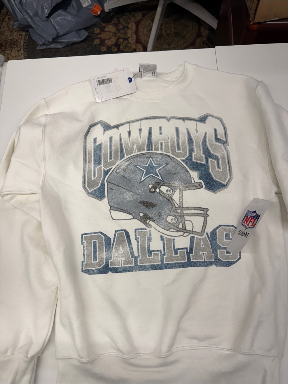 NEW NFL Officially Licensed Dallas Cowboys Sweatshirt Size Medium Champion